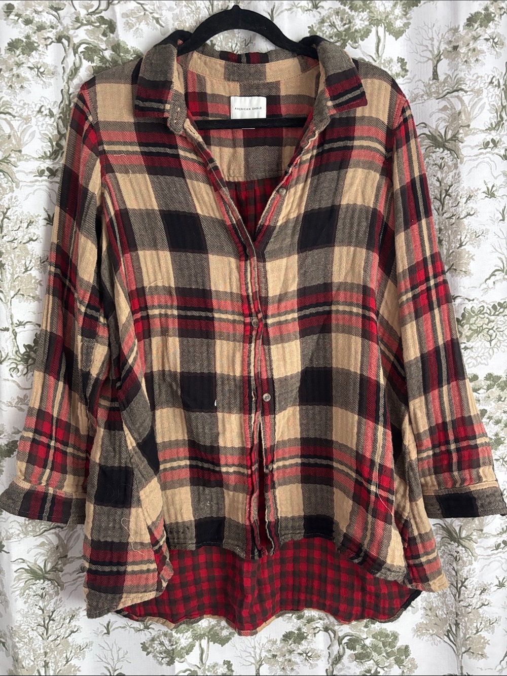 American Eagle Outfitters Plaid Button-Down Shirt in Tan, Black & Red